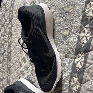 Nike flex experience sneakers